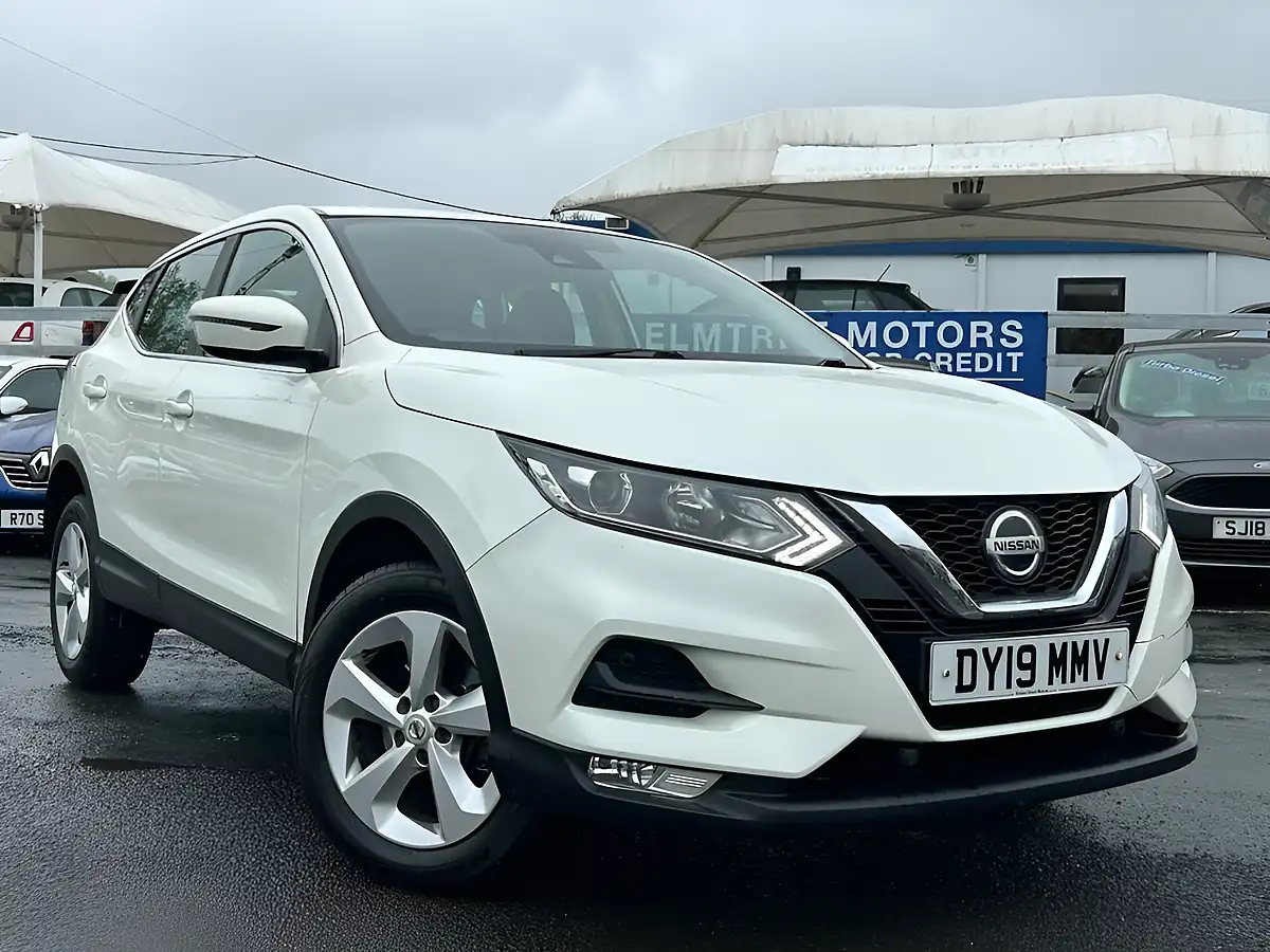 Used 2019 Nissan Qashqai Acenta Premium White - Interior and Exterior details 12