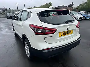Used 2019 Nissan Qashqai Acenta Premium White - Interior and Exterior details 14