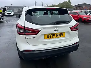Used 2019 Nissan Qashqai Acenta Premium White - Interior and Exterior details 16