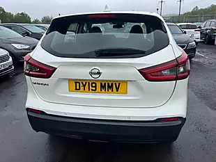 Used 2019 Nissan Qashqai Acenta Premium White - Interior and Exterior details 18