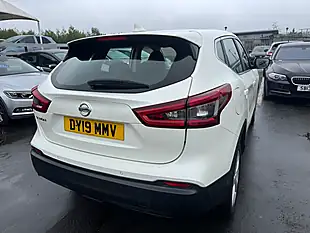 Used 2019 Nissan Qashqai Acenta Premium White - Interior and Exterior details 20