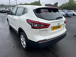 Used 2019 Nissan Qashqai Acenta Premium White - Interior and Exterior details 3