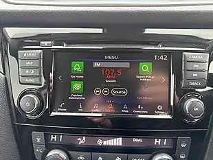 Used 2019 Nissan Qashqai Acenta Premium White - Interior and Exterior details 6