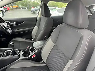 Used 2019 Nissan Qashqai Acenta Premium White - Interior and Exterior details 7