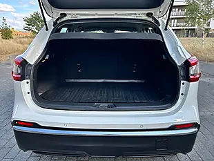 Used 2019 Nissan Qashqai Acenta Premium White - Interior and Exterior details 12
