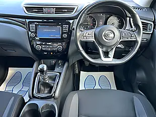 Used 2019 Nissan Qashqai Acenta Premium White - Interior and Exterior details 15