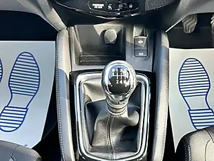 Used 2019 Nissan Qashqai Acenta Premium White - Interior and Exterior details 16