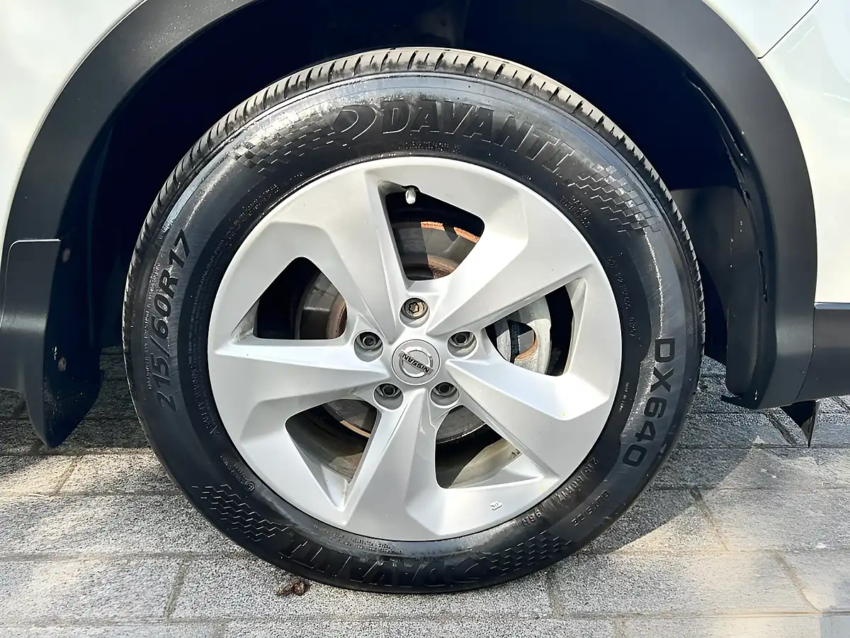 Used 2019 Nissan Qashqai Acenta Premium White - Interior and Exterior details 19