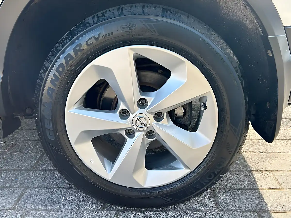 Used 2019 Nissan Qashqai Acenta Premium White - Interior and Exterior details 20