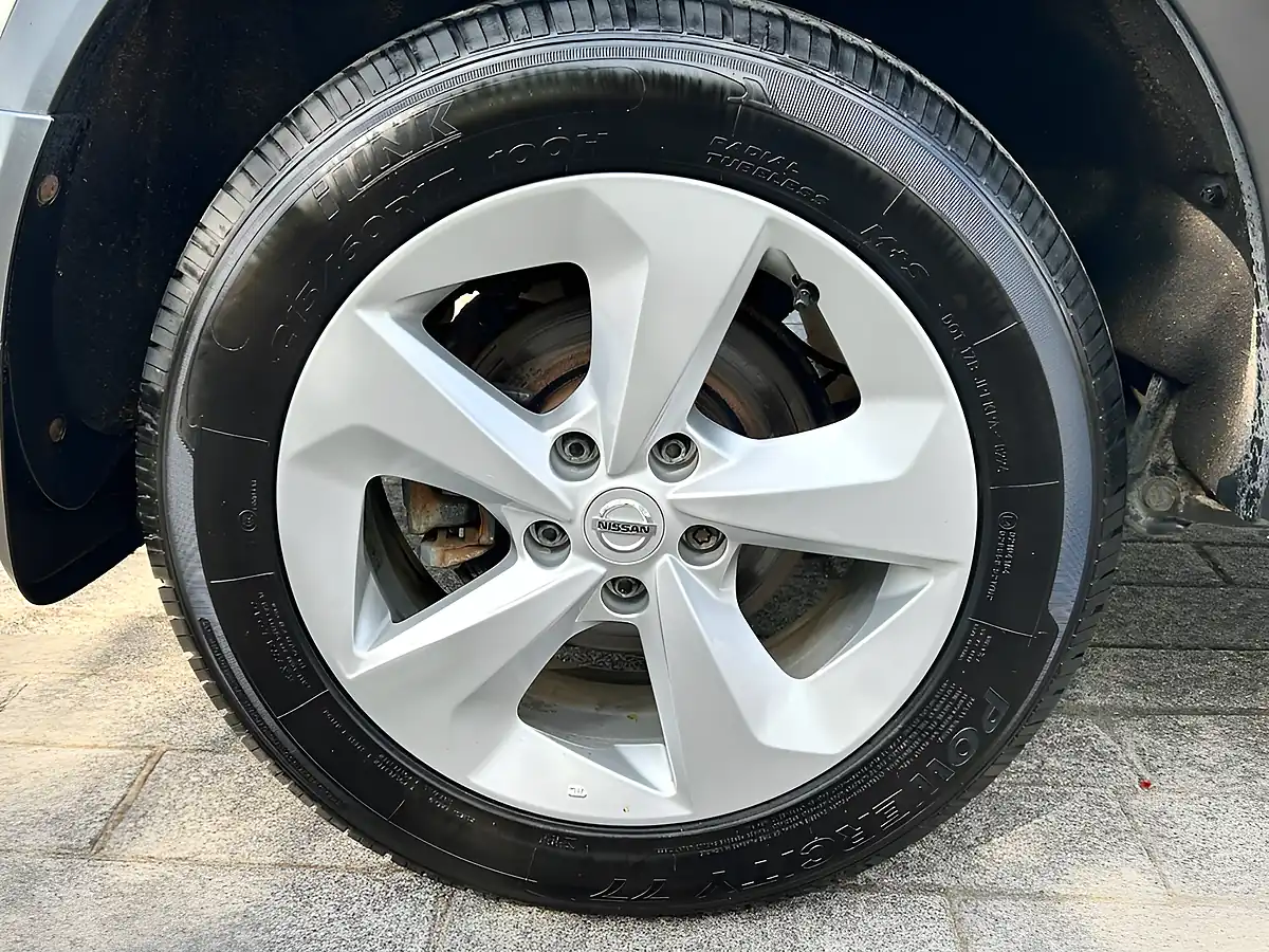 Used 2019 Nissan Qashqai Acenta Premium White - Interior and Exterior details 4