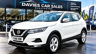 Used 2019 Nissan Qashqai Acenta Premium White - Interior and Exterior details 2