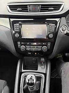 Used 2019 Nissan Qashqai N-Connecta Black - Interior and Exterior details 13