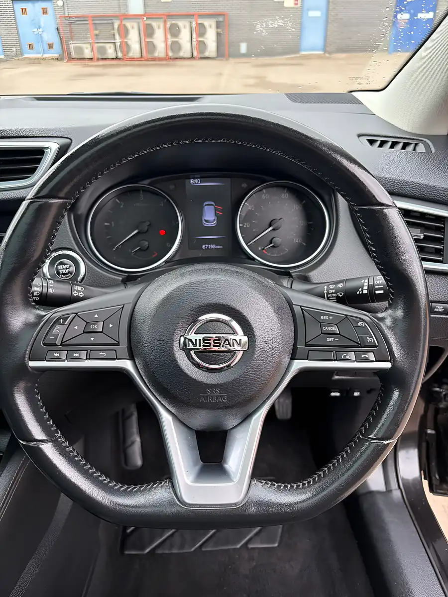 Used 2019 Nissan Qashqai N-Connecta Black - Interior and Exterior details 14