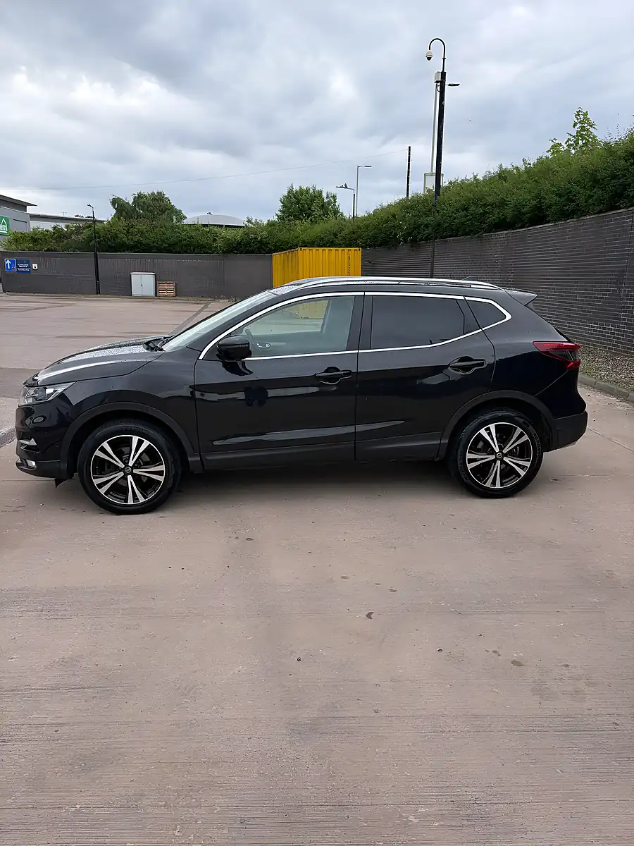 Used 2019 Nissan Qashqai N-Connecta Black - Interior and Exterior details 2