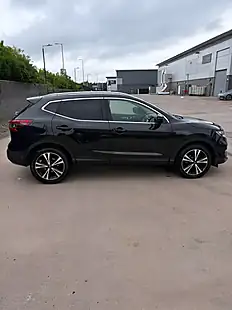 Used 2019 Nissan Qashqai N-Connecta Black - Interior and Exterior details 6