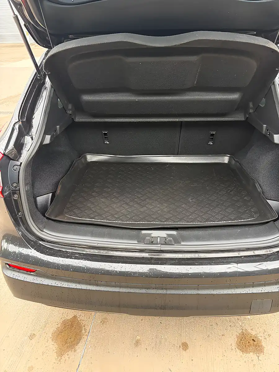 Used 2019 Nissan Qashqai N-Connecta Black - Interior and Exterior details 8