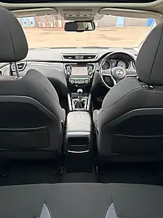 Used 2019 Nissan Qashqai N-Connecta Black - Interior and Exterior details 9