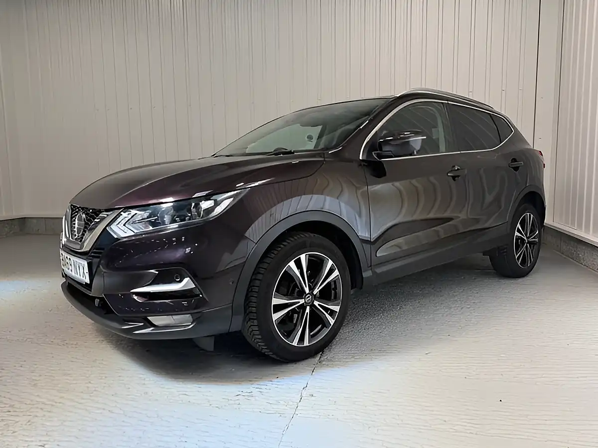 Used 2019 Nissan Qashqai N-Connecta Black - Interior and Exterior details 3