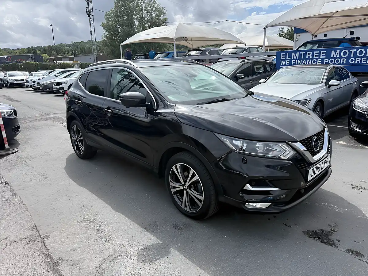 Used 2019 Nissan Qashqai N-Connecta Black - Interior and Exterior details 10