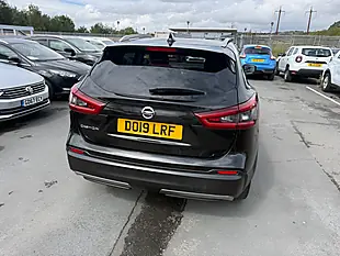 Used 2019 Nissan Qashqai N-Connecta Black - Interior and Exterior details 13
