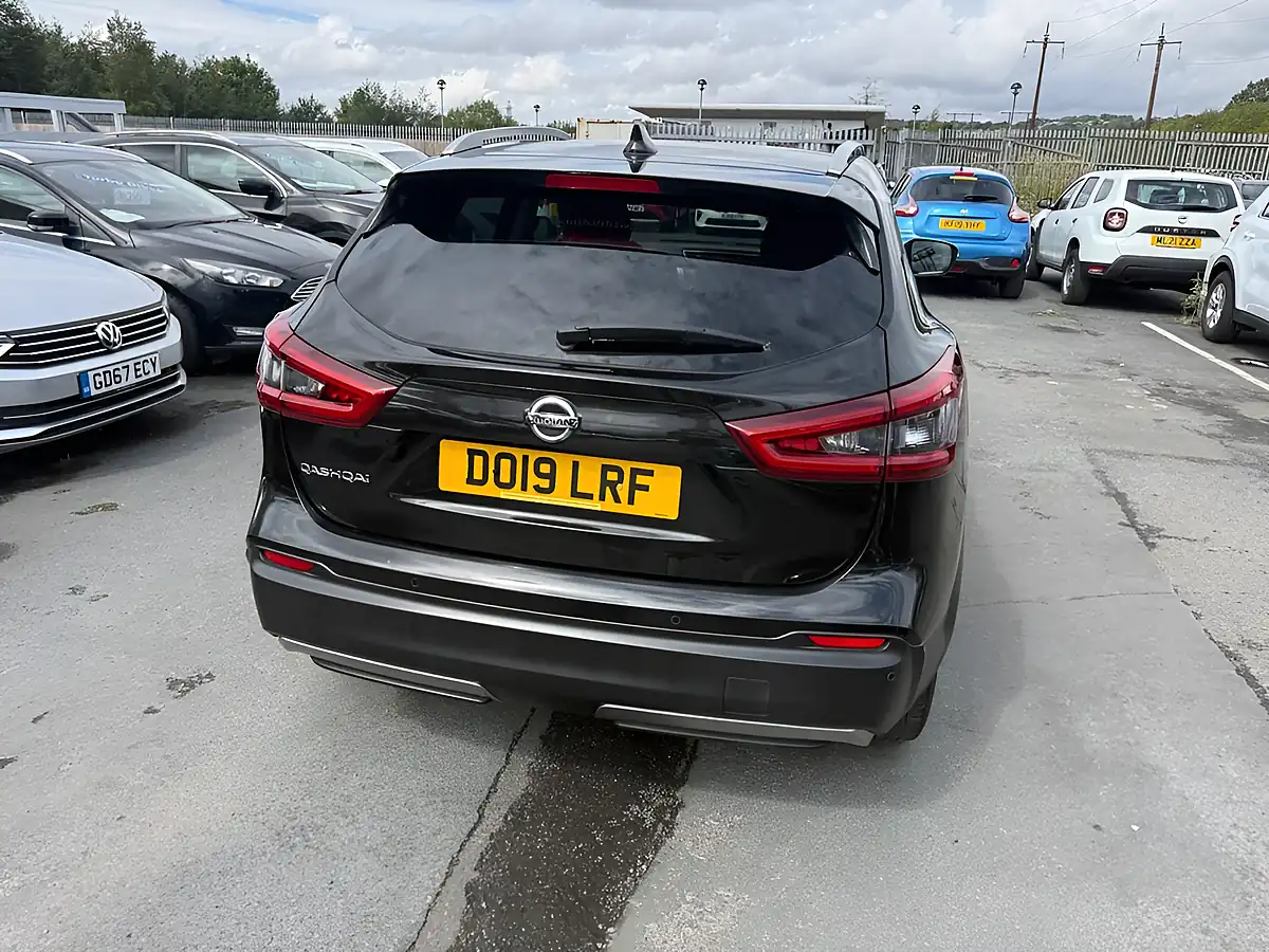 Used 2019 Nissan Qashqai N-Connecta Black - Interior and Exterior details 13