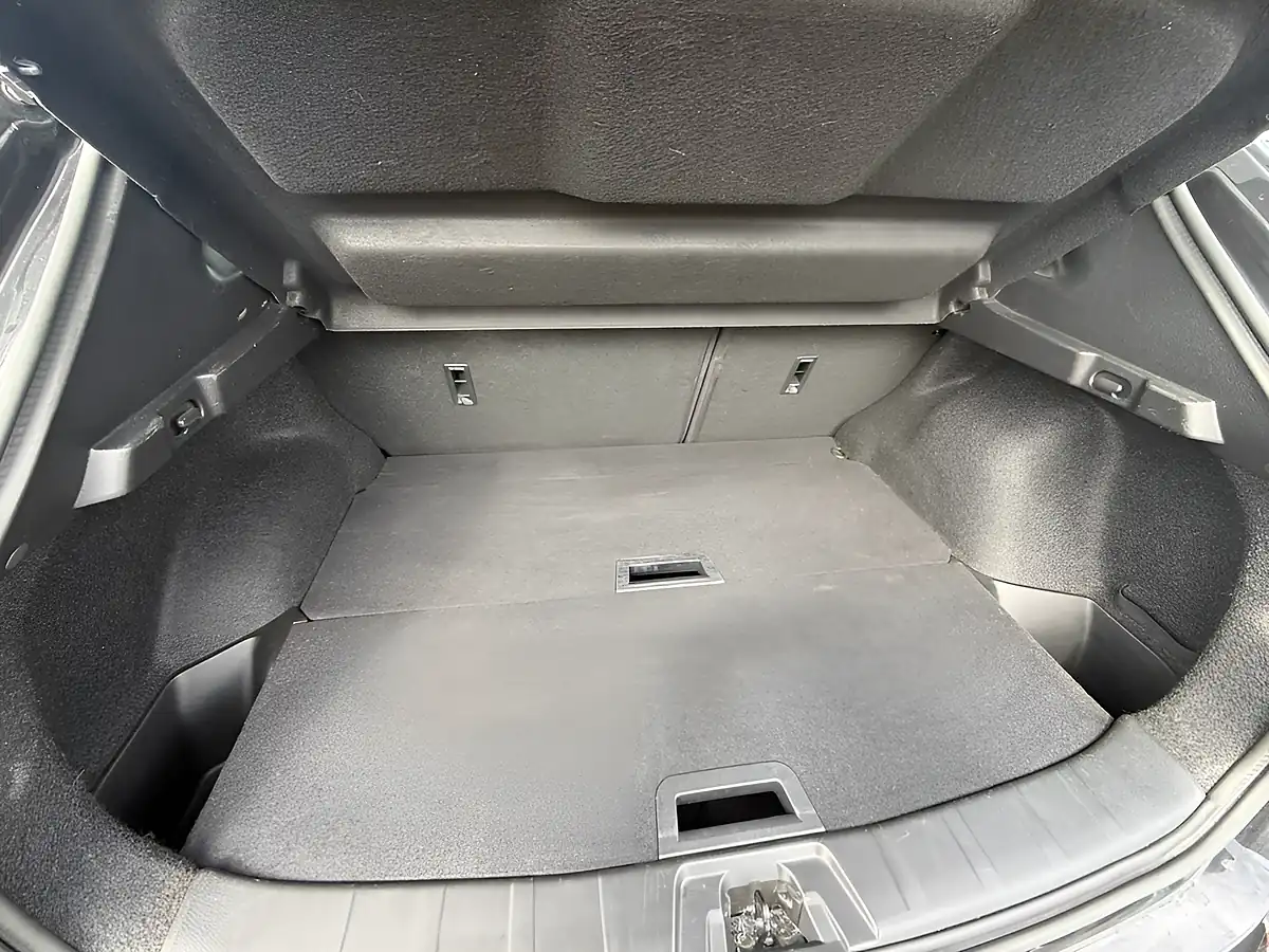 Used 2019 Nissan Qashqai N-Connecta Black - Interior and Exterior details 14