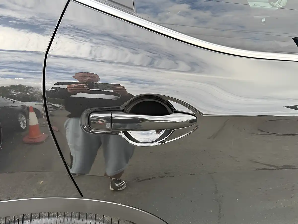 Used 2019 Nissan Qashqai N-Connecta Black - Interior and Exterior details 17