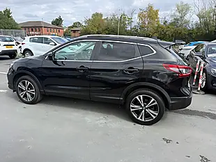 Used 2019 Nissan Qashqai N-Connecta Black - Interior and Exterior details 4