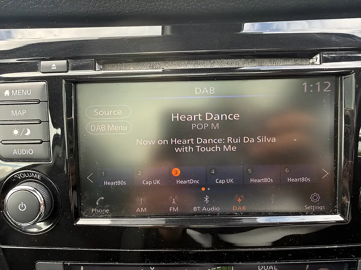 Used 2019 Nissan Qashqai N-Connecta Black - Interior and Exterior details 6