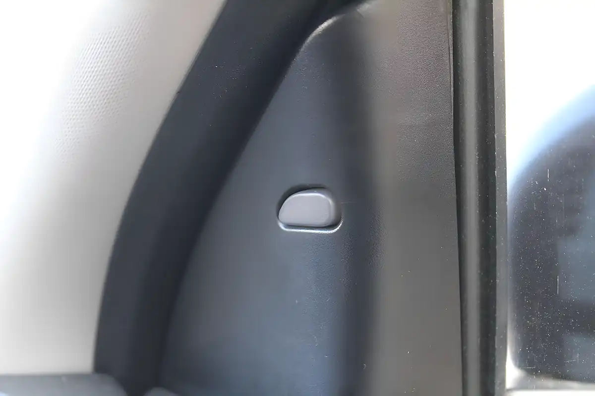 Used 2019 Nissan Qashqai N-Connecta Black - Interior and Exterior details 10