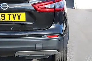 Used 2019 Nissan Qashqai N-Connecta Black - Interior and Exterior details 12