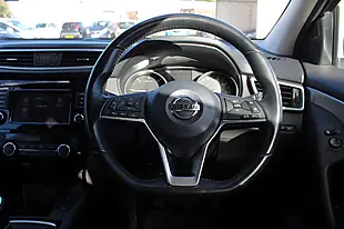 Used 2019 Nissan Qashqai N-Connecta Black - Interior and Exterior details 18