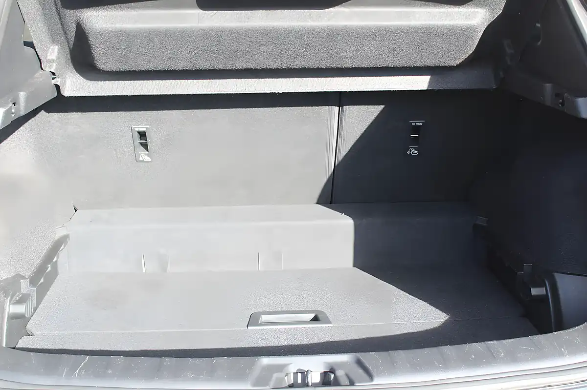 Used 2019 Nissan Qashqai N-Connecta Black - Interior and Exterior details 20