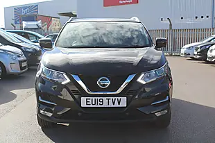 Used 2019 Nissan Qashqai N-Connecta Black - Interior and Exterior details 6