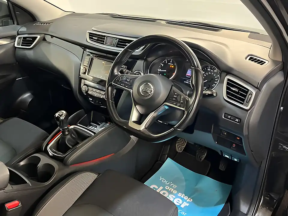 Used 2019 Nissan Qashqai N-Connecta Black - Interior and Exterior details 12