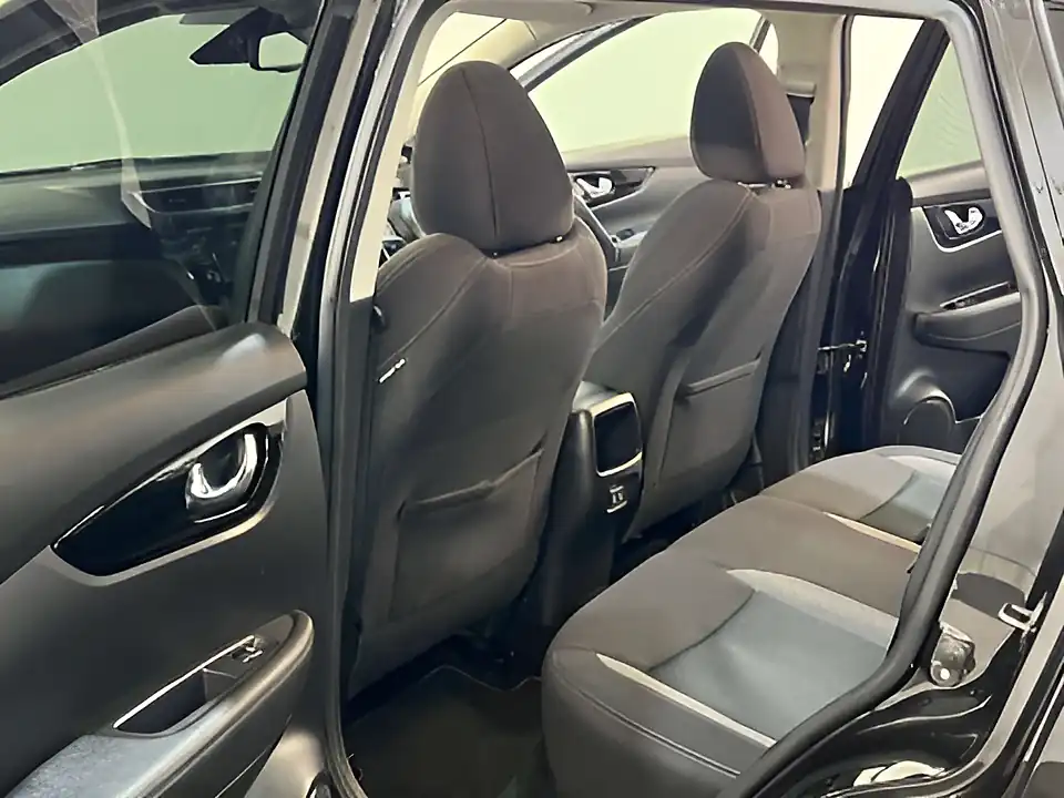 Used 2019 Nissan Qashqai N-Connecta Black - Interior and Exterior details 18