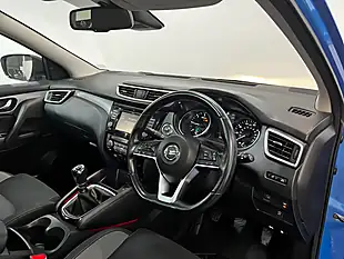 Used 2019 Nissan Qashqai N-Connecta Blue - Interior and Exterior details 11