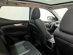 Used 2019 Nissan Qashqai N-Connecta Blue - Interior and Exterior details 13