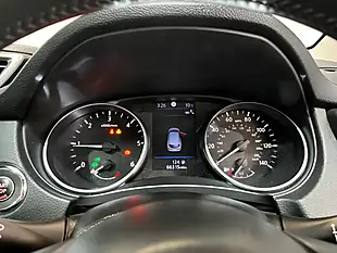 Used 2019 Nissan Qashqai N-Connecta Blue - Interior and Exterior details 17