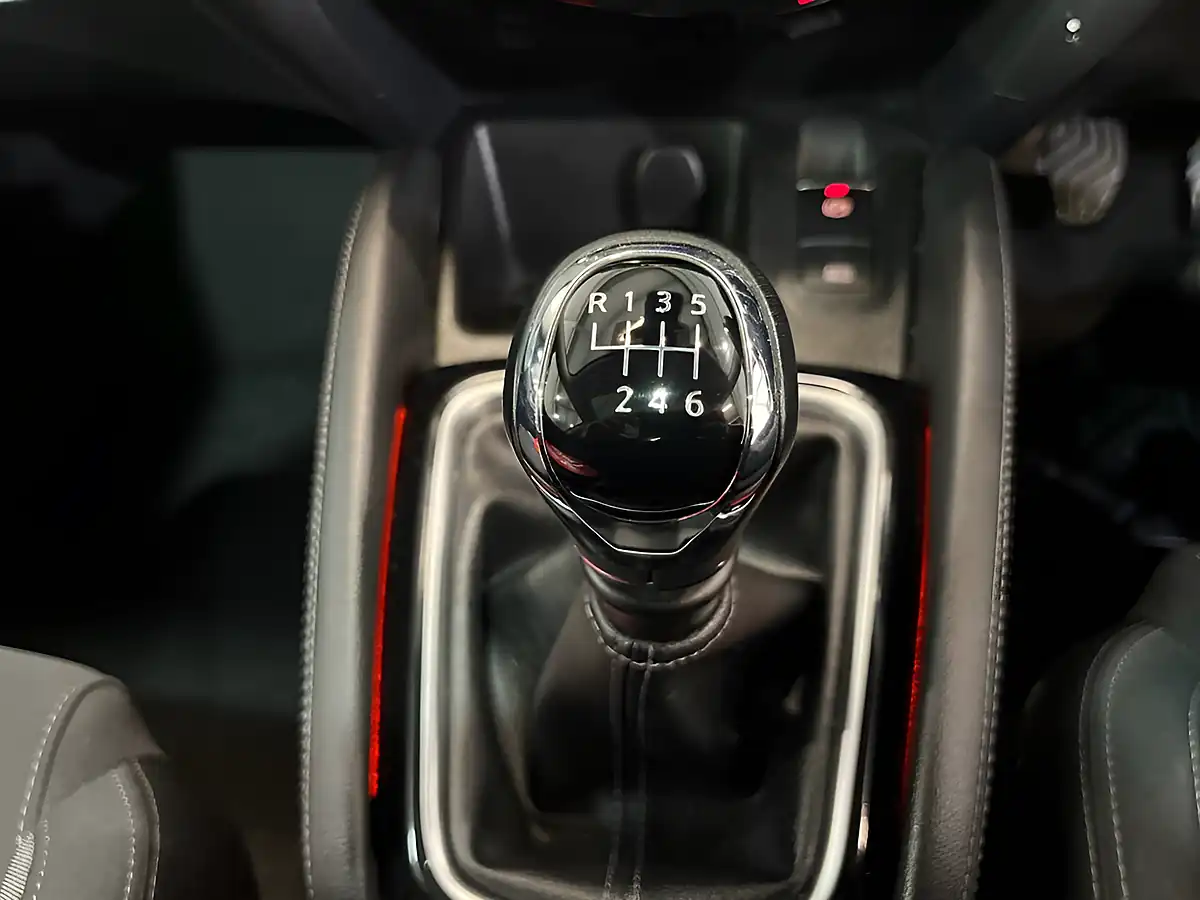 Used 2019 Nissan Qashqai N-Connecta Blue - Interior and Exterior details 20