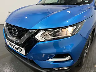 Used 2019 Nissan Qashqai N-Connecta Blue - Interior and Exterior details 4