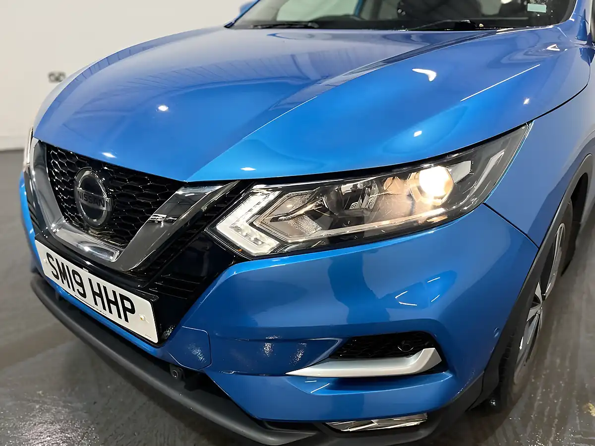 Used 2019 Nissan Qashqai N-Connecta Blue - Interior and Exterior details 4