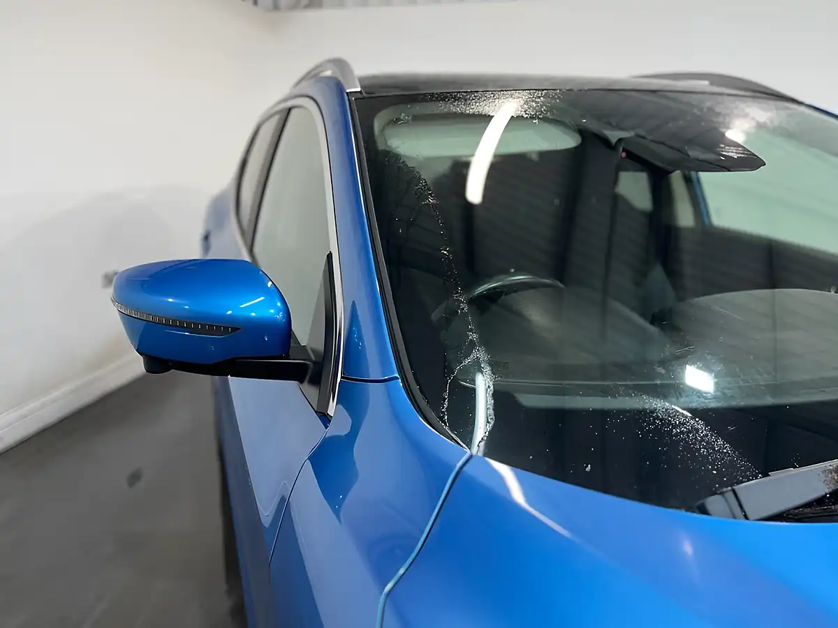 Used 2019 Nissan Qashqai N-Connecta Blue - Interior and Exterior details 6