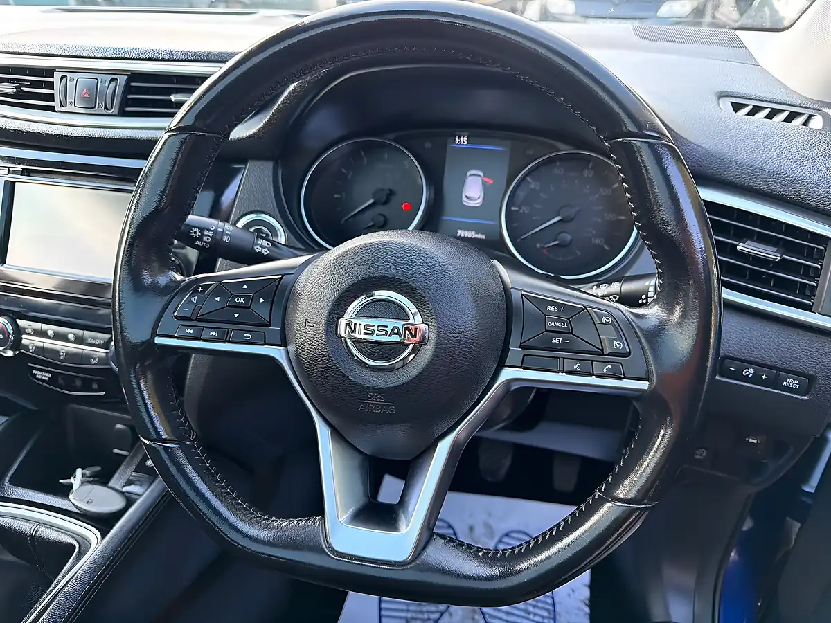 Used 2019 Nissan Qashqai N-Connecta Blue - Interior and Exterior details 13