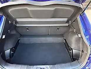 Used 2019 Nissan Qashqai N-Connecta Blue - Interior and Exterior details 14