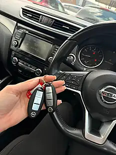Used 2019 Nissan Qashqai N-Connecta Blue - Interior and Exterior details 18