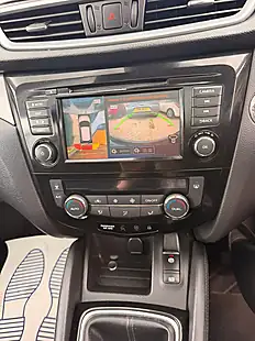 Used 2019 Nissan Qashqai N-Connecta Blue - Interior and Exterior details 19