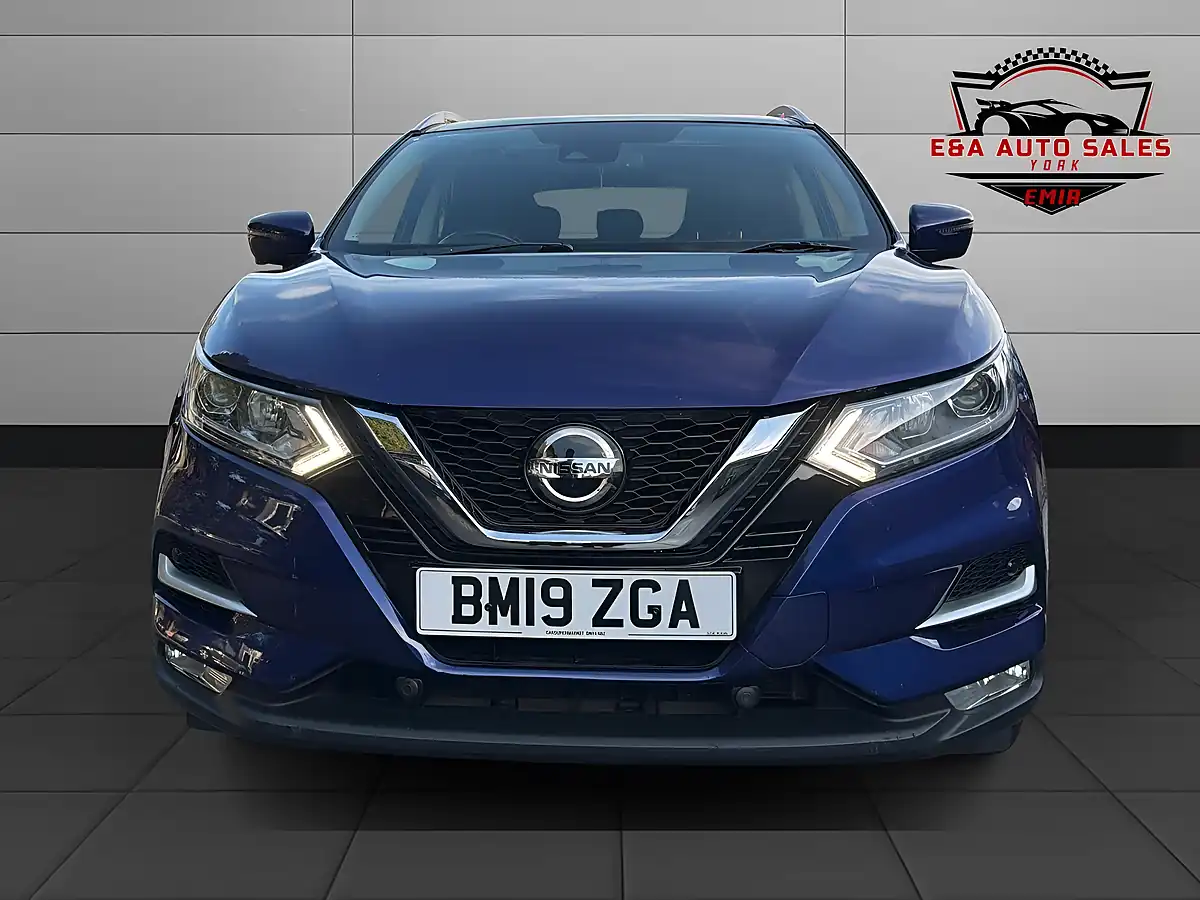 Used 2019 Nissan Qashqai N-Connecta Blue - Interior and Exterior details 2