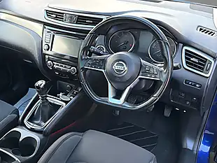 Used 2019 Nissan Qashqai N-Connecta Blue - Interior and Exterior details 8