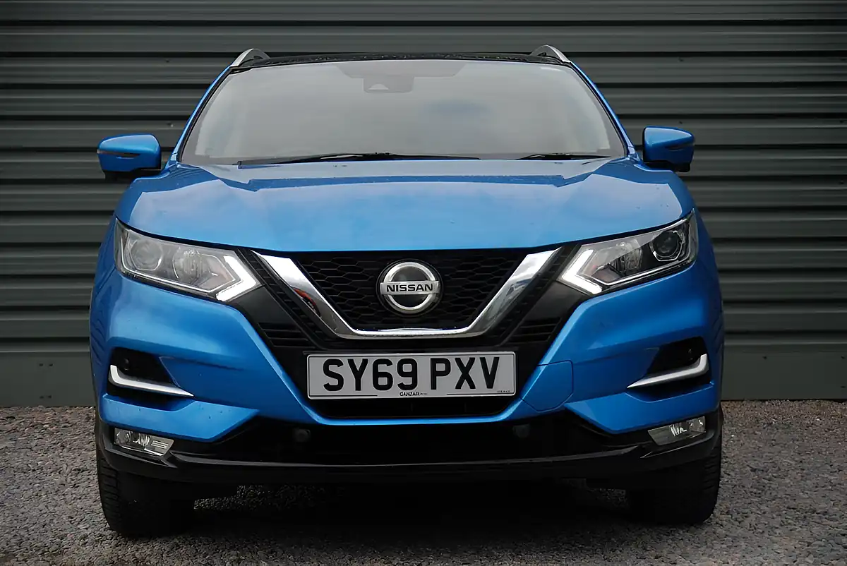 Used 2019 Nissan Qashqai N-Connecta Blue - Interior and Exterior details 3